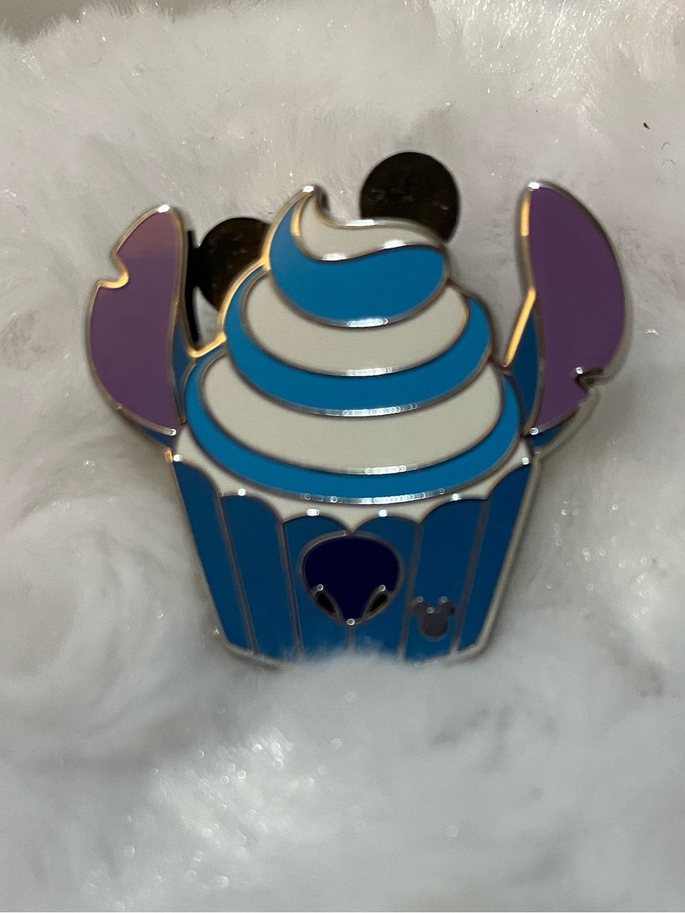 🆕Disney World 2026 Hidden Mickey Pin - STITCH Cupcake - NWT